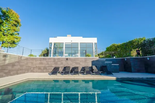 Bliss Recovery Spanish Villa Gallery 2