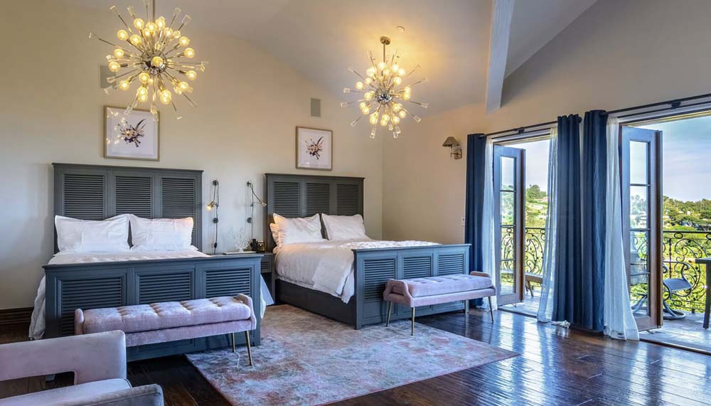 Passages Malibu Gallery 3